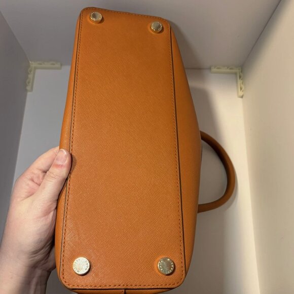 Michael Kors Savannah Large Shoulder Bag - Picture 7 of 16